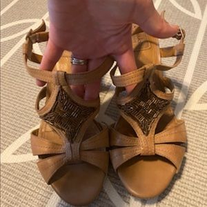 Clark’s Leather Beaded Sandals 9